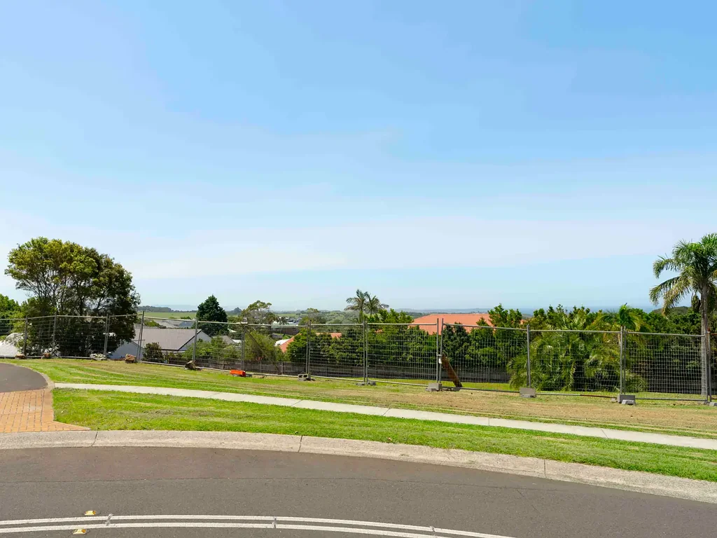 Kiama Expansive 1,442m² Block With Views, 63m Frontage & DA Approved for Luxury Home. Dual Occupancy and Subdivision Allowable (STCA)