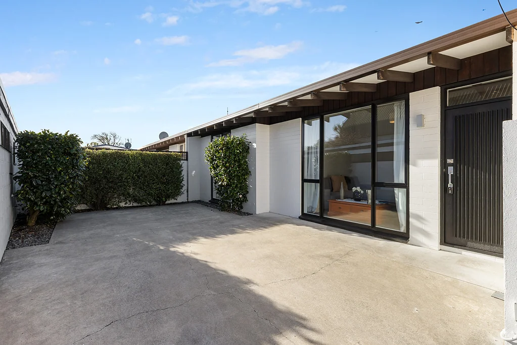 Saint Albans 2房  Stylish & Surplus To Requirements - Ignore RV!