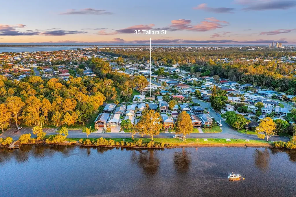 35 Tallara Street, Coombabah, QLD 4216