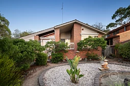 196 Plenty River Drive, Greensborough