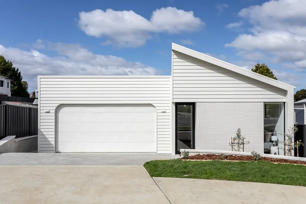 2/4 Leeman Court, Riverside, TAS 7250