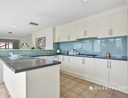 17 Bronte Court, Croydon North, VIC 3136, 4房, 2浴, House