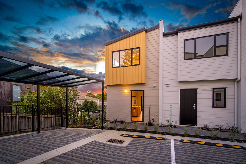 Glen Innes 2房  Glendowie Border Selling Fast!!