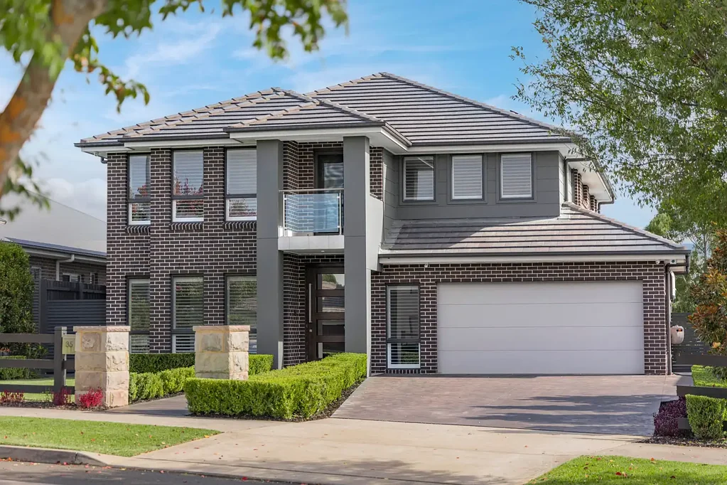 Wilton 5कमरा Live Smarter, Not Harder – Discover the Perfect Family Home at 35 Fairway Drive, Wilton