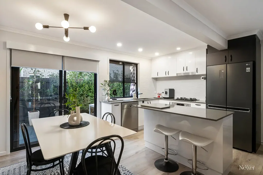 Coolum Beach 3 Bedroom Boutique Coastal Townhouse, Presentation Perfect