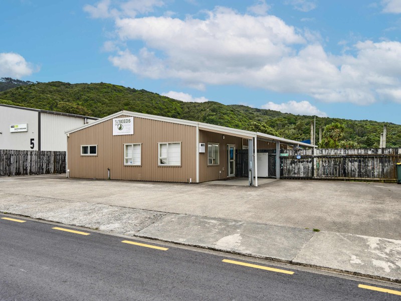 7 Makaro Street, Elsdon, Porirua, 0 Kuwarto, 1 Banyo