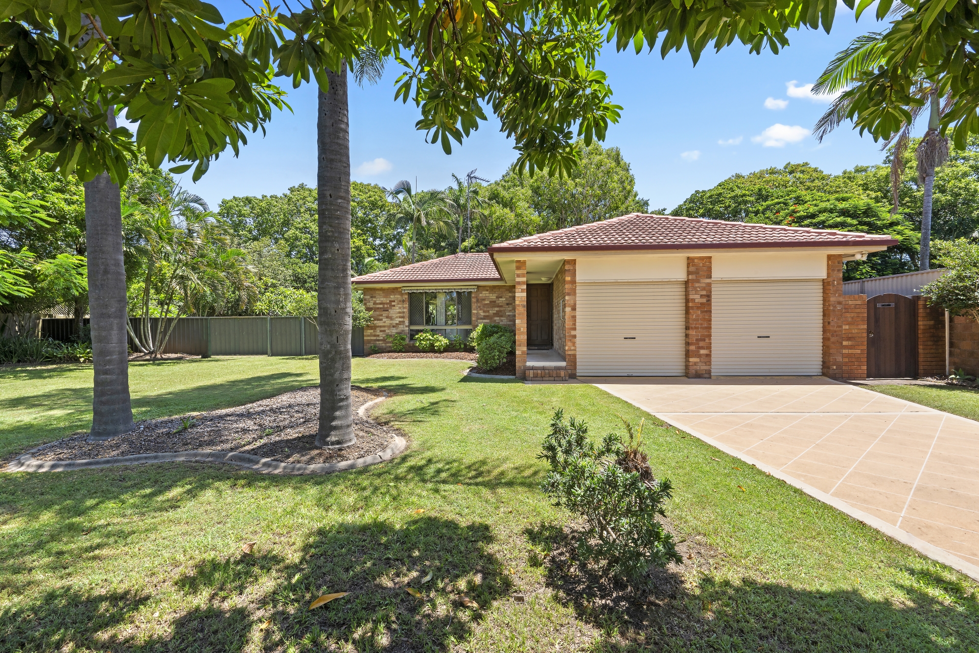 36 WAITOMO ST, BROADBEACH WATERS QLD 4218, 0 chambres, 0 salles de bain, House