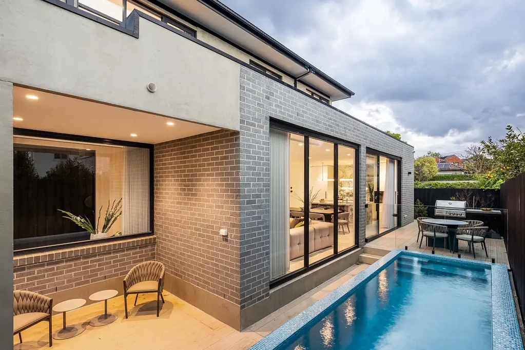 2/5 Halifax Street, Brighton, VIC 3186