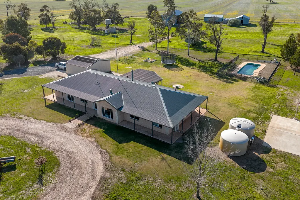 Glenlee 5ਬੈੱਡਰੂਮ A Unique Rural Retreat on a Private Reserve Setting!