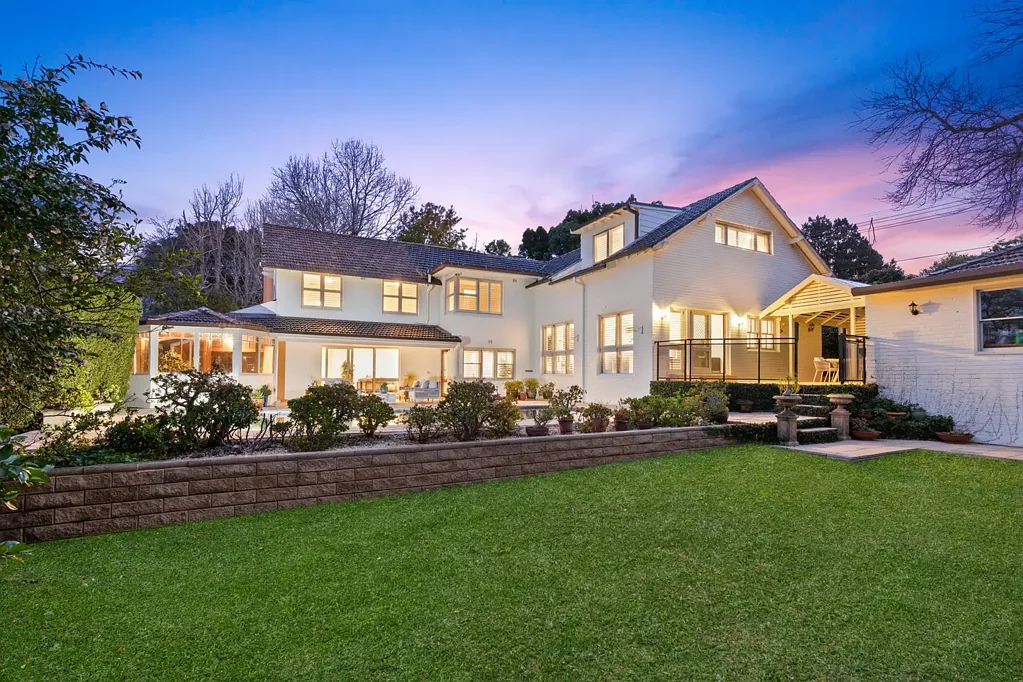 Warrawee 5ਬੈੱਡਰੂਮ A Prestigious Family Residence Combining Character, Space, Aspect & Location
