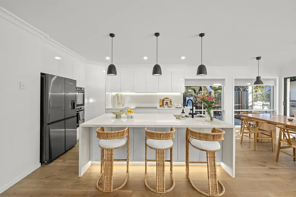 Helensvale 8房  A Private Family Estate Offering Unmatched Space, Flexibility & Lifestyle