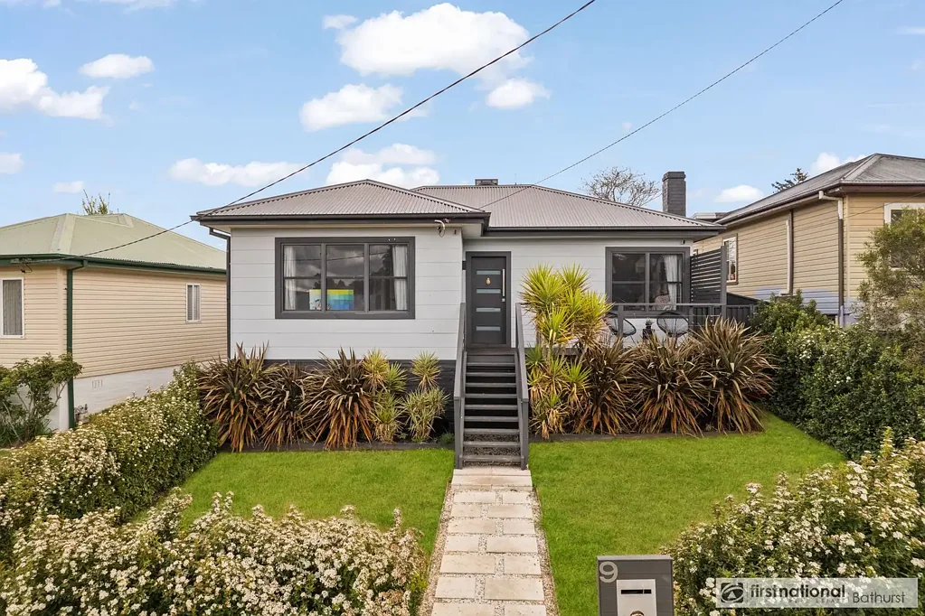 9 Tremain Avenue, West Bathurst, NSW 2795