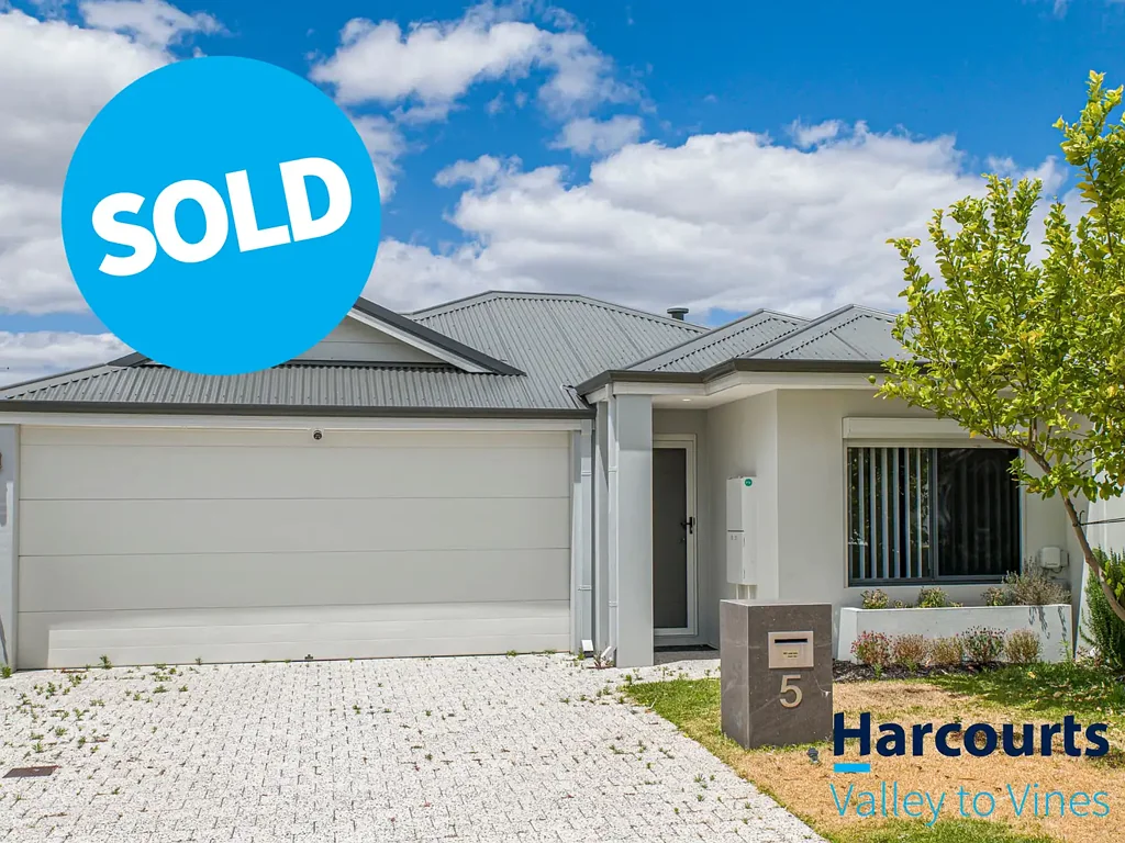 5 Strumpshaw Road, Aveley, WA 6069