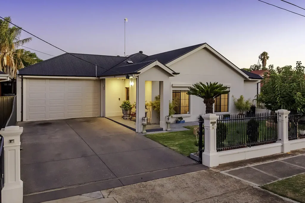 18 Carnarvon Parade, West Croydon, SA 5008