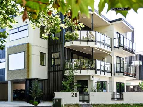 Hamilton Central 2房  CBD Apartment with River Views