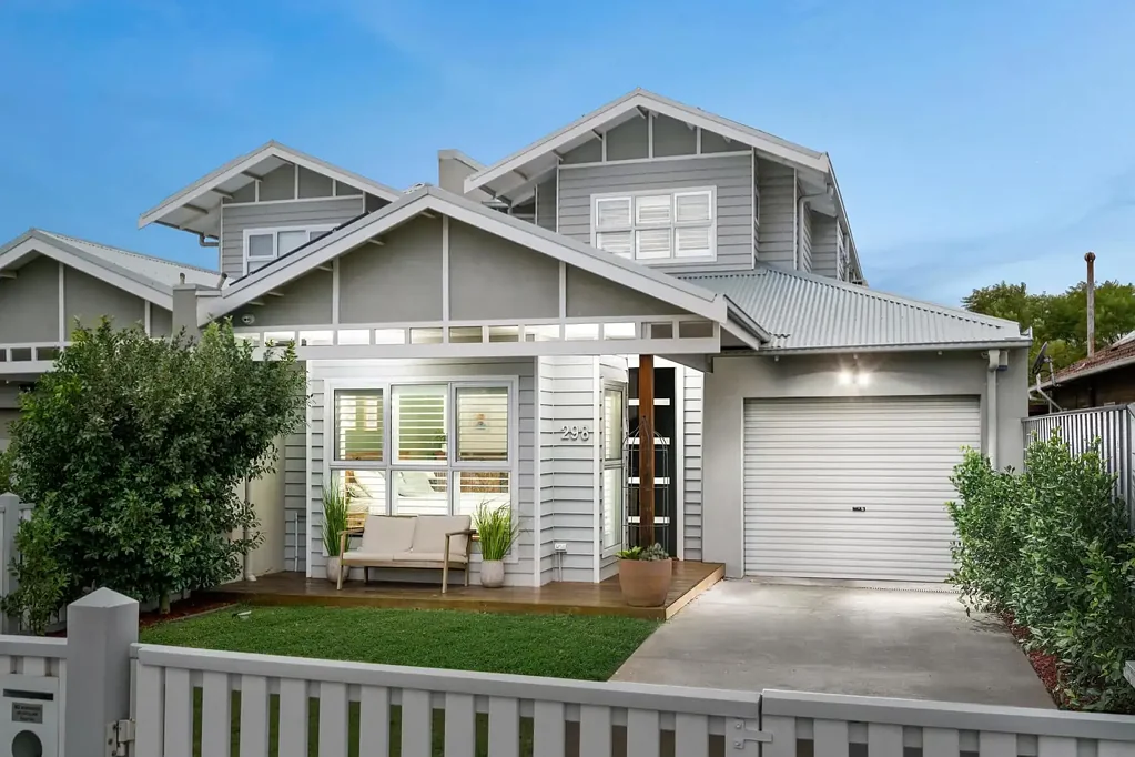 298 Douglas Parade, Newport, VIC 3015
