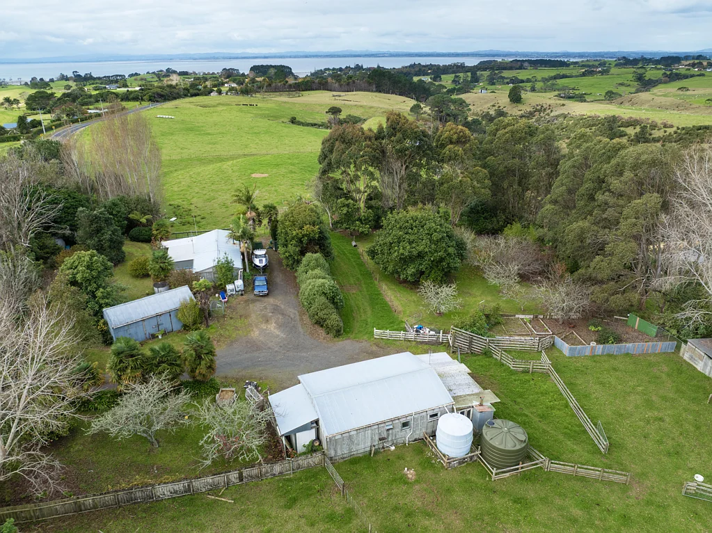 Waiuku Run-off block with adjoining home option