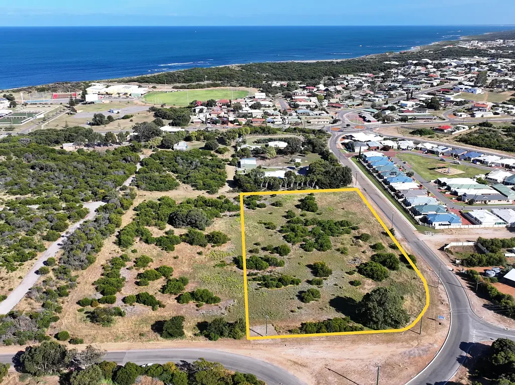 Port Denison 55 Money Street, Port Denison - Premium 1.39 Hectare Development Opportunity