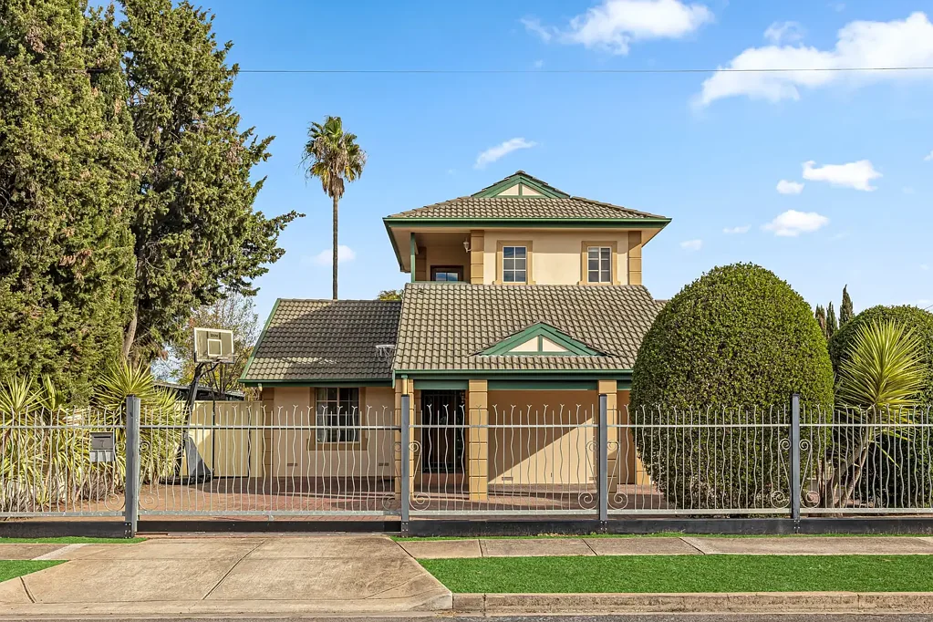 Northfield 4房  Family Entertainer Designed for Connection and Easy Living.