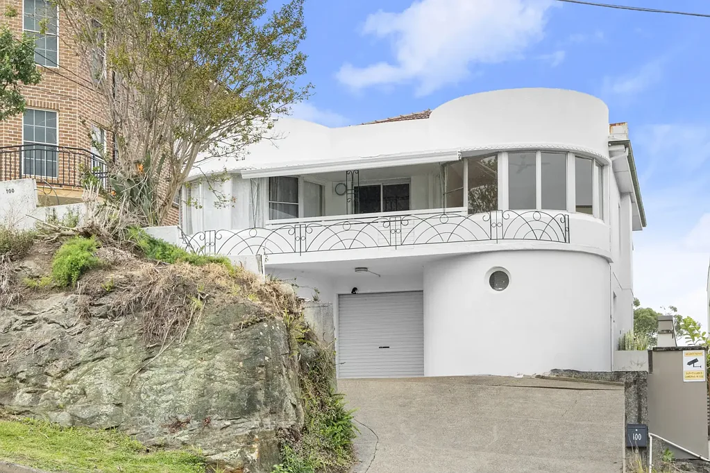 Family Home in Leafy Surroundings
