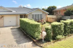 1/12 Wisteria Place, Orange