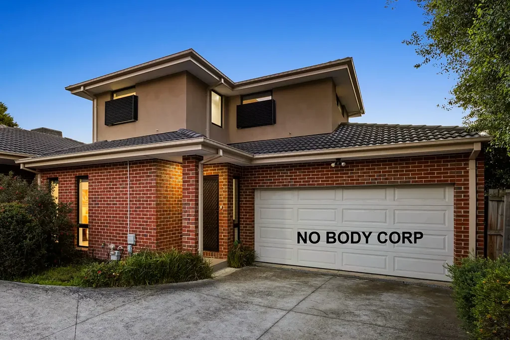 Knoxfield 3房 现代美学设计 斑纹桉木地板 Bosch高端厨电 开放式空间布局 主卧带套内浴室 双车库带卷帘门 地理位置优越 靠近学校商圈 Modern Comfort meets Effortless Living