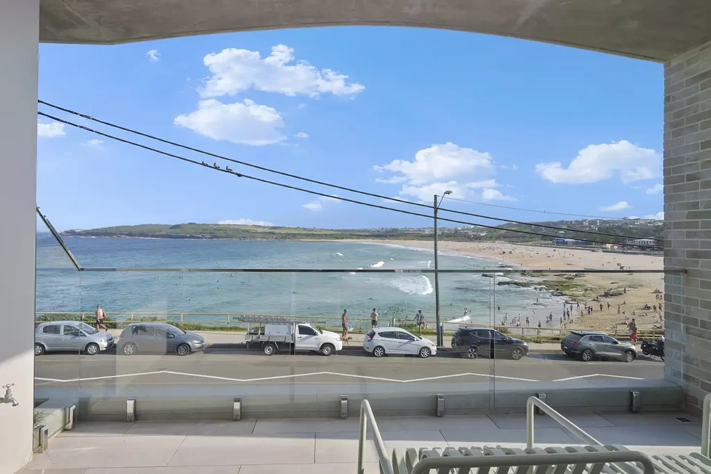 Near-New Whole-Floor Apartment with Breathtaking Ocean Views