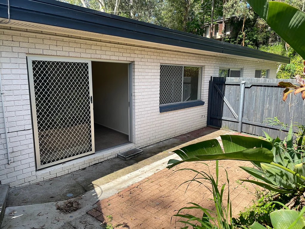 2/1 Bardon Esplanade, Bardon, QLD 4065