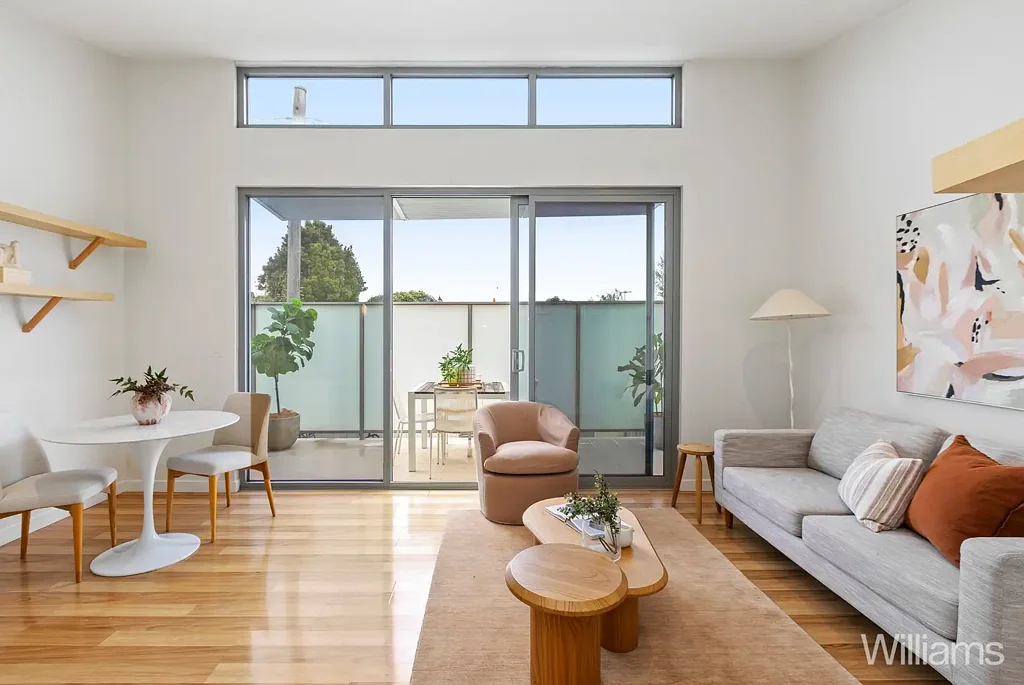 Newport 2房 Newport活力区域 时尚两卧公寓 开放式起居区 私人露台 中央现代浴室 指定停车位 私人储物笼 生活便捷连通 Contemporary Comfort in the Heart of Newport