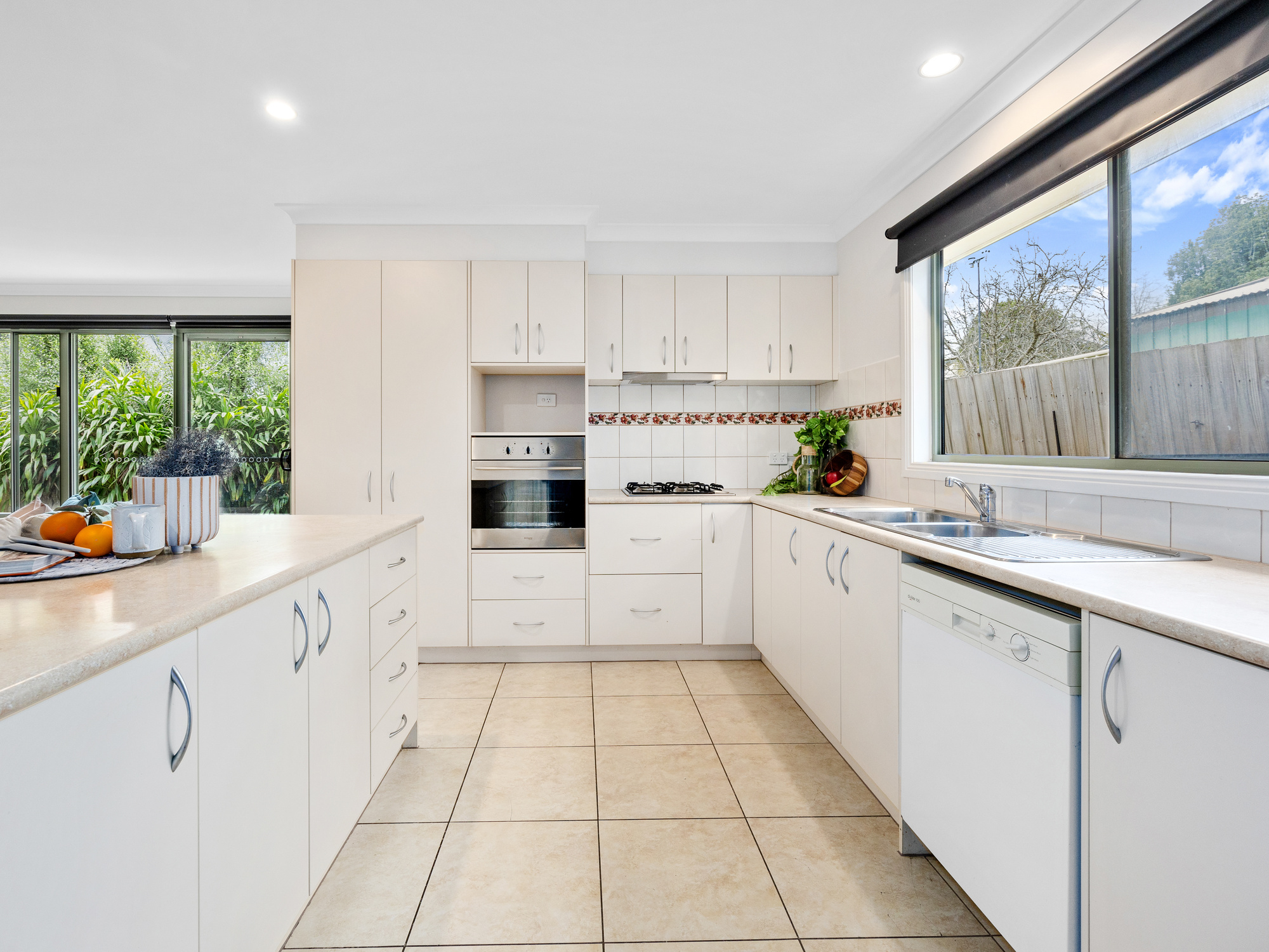 28 KALIMNA ST, MOOROOLBARK VIC 3138, 0 침실, 0 욕실, House