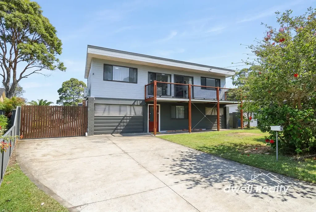 Sussex Inlet 3房  Spacious Waterfront Living with Pontoon and Boat Ramp Access