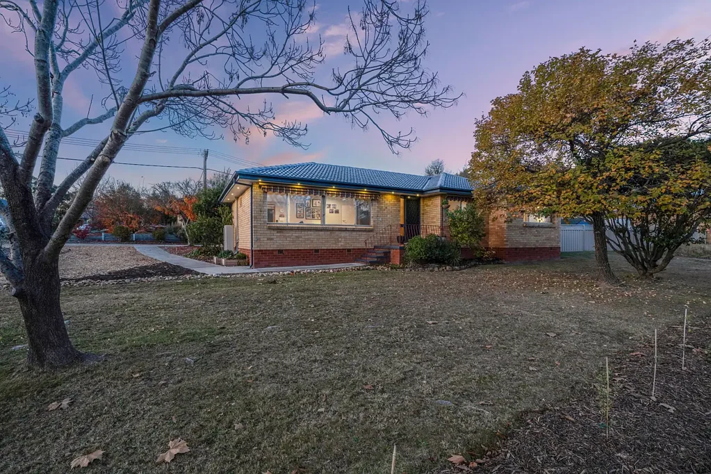 Macgregor 3Moenga Comfort and Charm in Leafy MacGregor