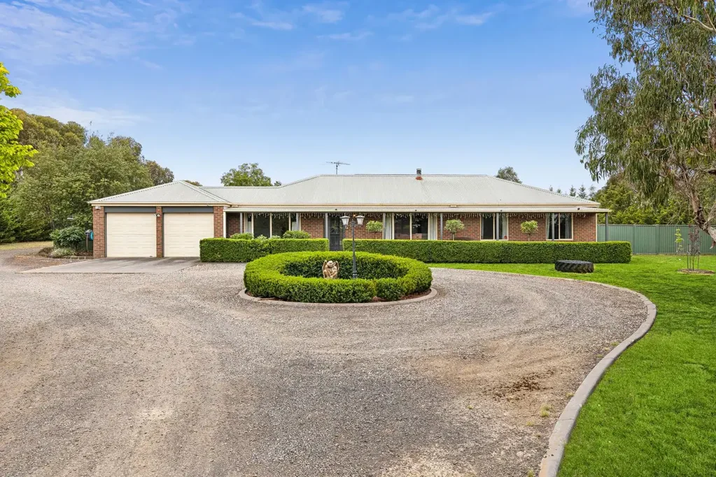 Bannockburn 4部屋 Spacious 4-Bedroom Family Home Plus 2BR Unit & Large Shedding - Perfect for Tradies & Equestrian Enthusiasts!