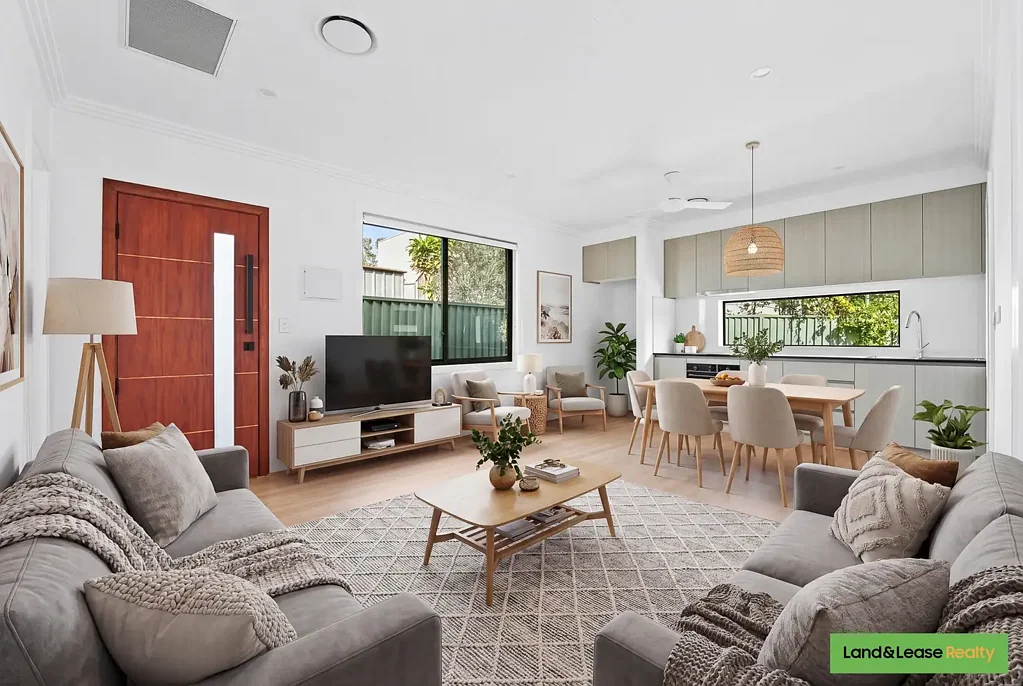 Lakemba 5房 朝北487sqm地块 R3中等密度 三卧带衣柜 高天顶 大型娱乐区 全新granny flat 双收入潜力 Dual Income House with Brand-new Granny Flat for sale