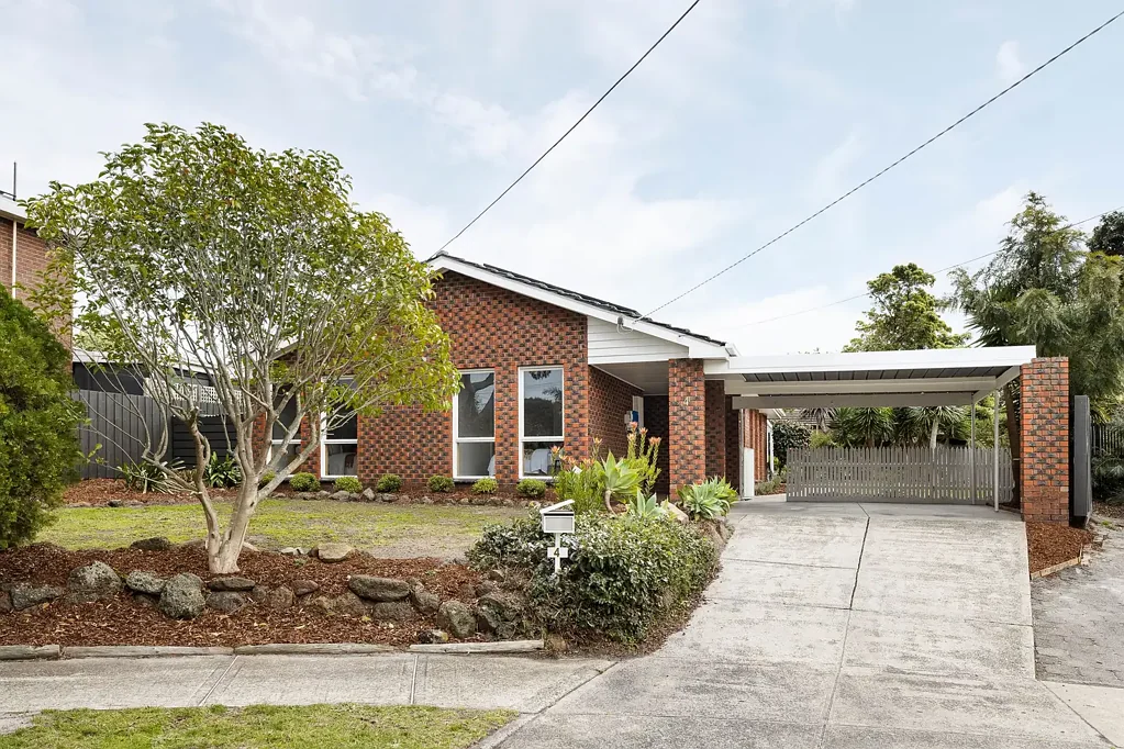 Frankston 4ਬੈੱਡਰੂਮ Turn-key elegance with peaceful court position