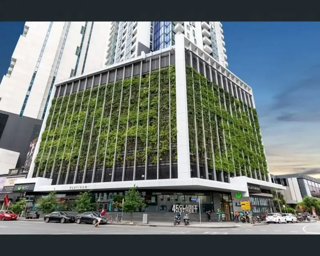Fully furnished 2-Bedroom,1-bathroom Elevated Southbank Living on 33/F  *Not suitable for Short-stay company*