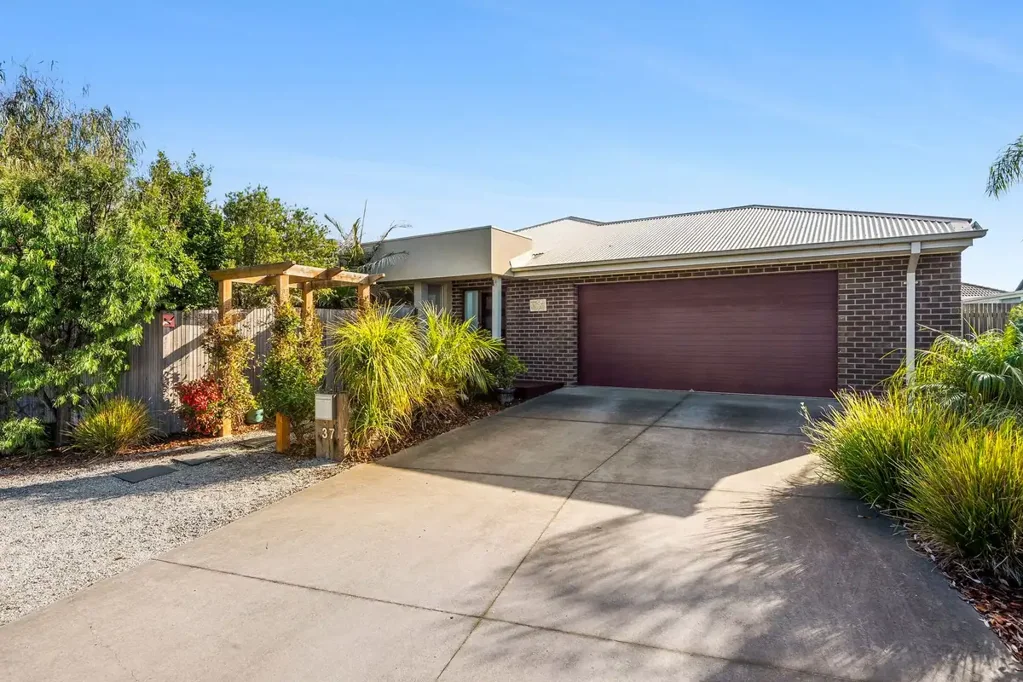 37 Norfolk Boulevard, Torquay, VIC 3228