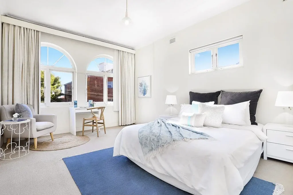 Art Deco Charm In Inner City Location