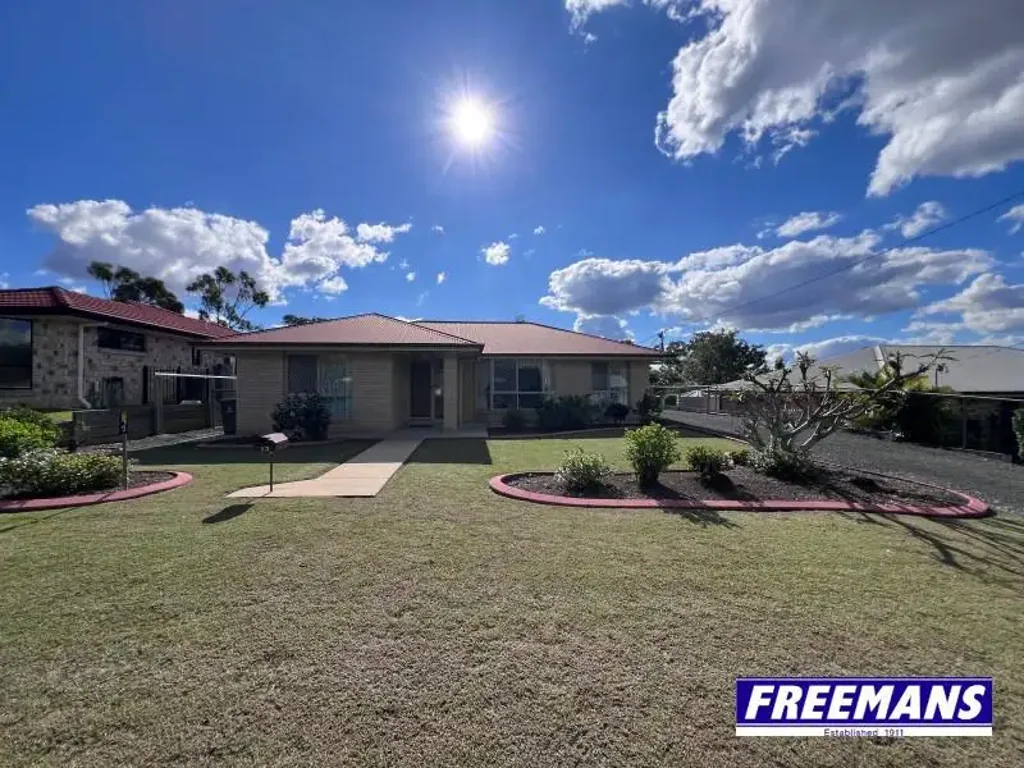 Wondai 4 Bedroom 1,000m2 allotment with dual street frontage