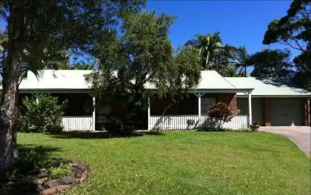 Spacious Home Close to Schools - Pet Friendly
