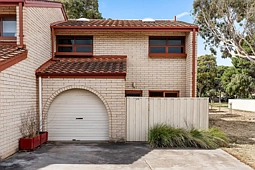 23/7 Mooloola Way, West Lakes Shore
