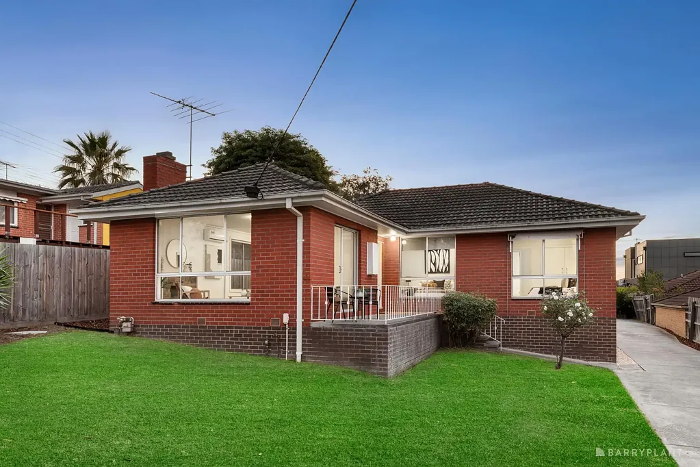 Templestowe Lower 3침실 Street Fronted Single Level in a Lifestyle Location