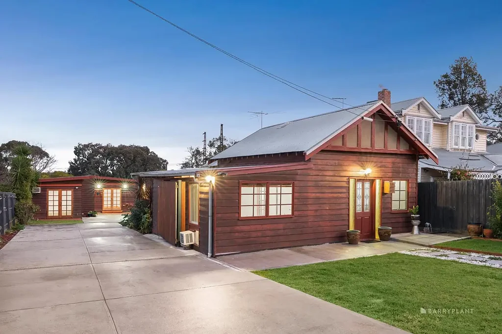 Mitcham 3ਬੈੱਡਰੂਮ Endless Possibilities in a Prime Location