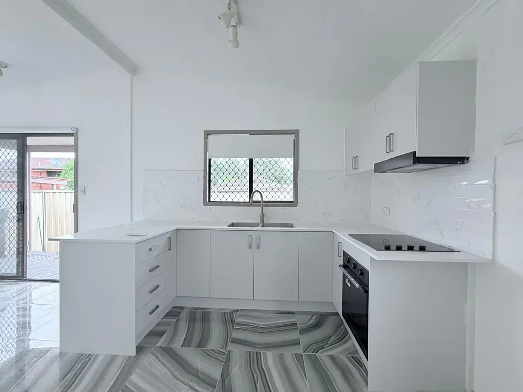Modern 1-Bedroom Flat in a Convenient Location