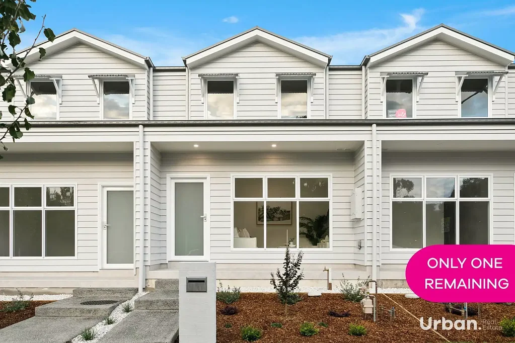 Tullimbar 3ห้องนอน Designer Living in the Heart of Tullimbar - Only One House Remaining