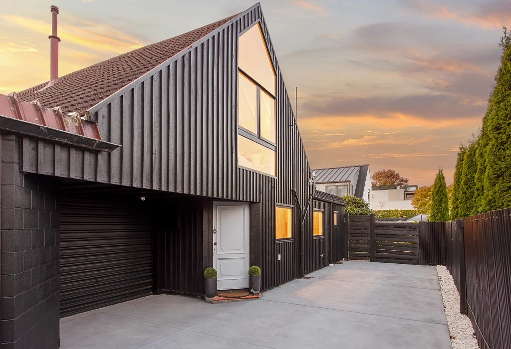 Architecturally Designed Townhouse - Short Term Tenancy until January 2026