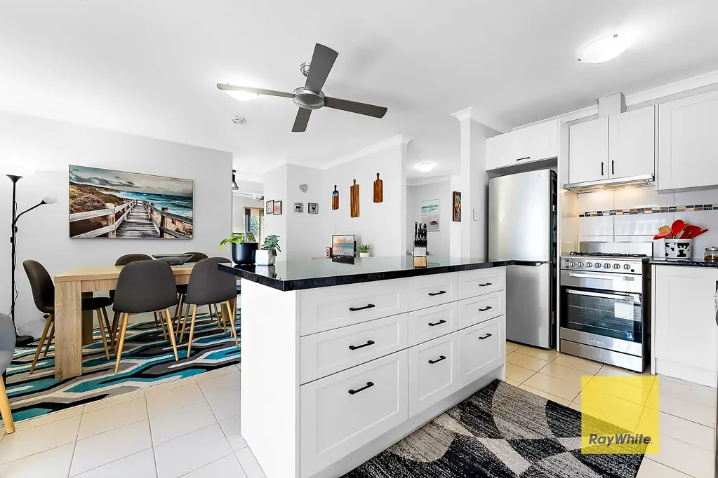 2/12 Auric Place, Maddington, WA 6109