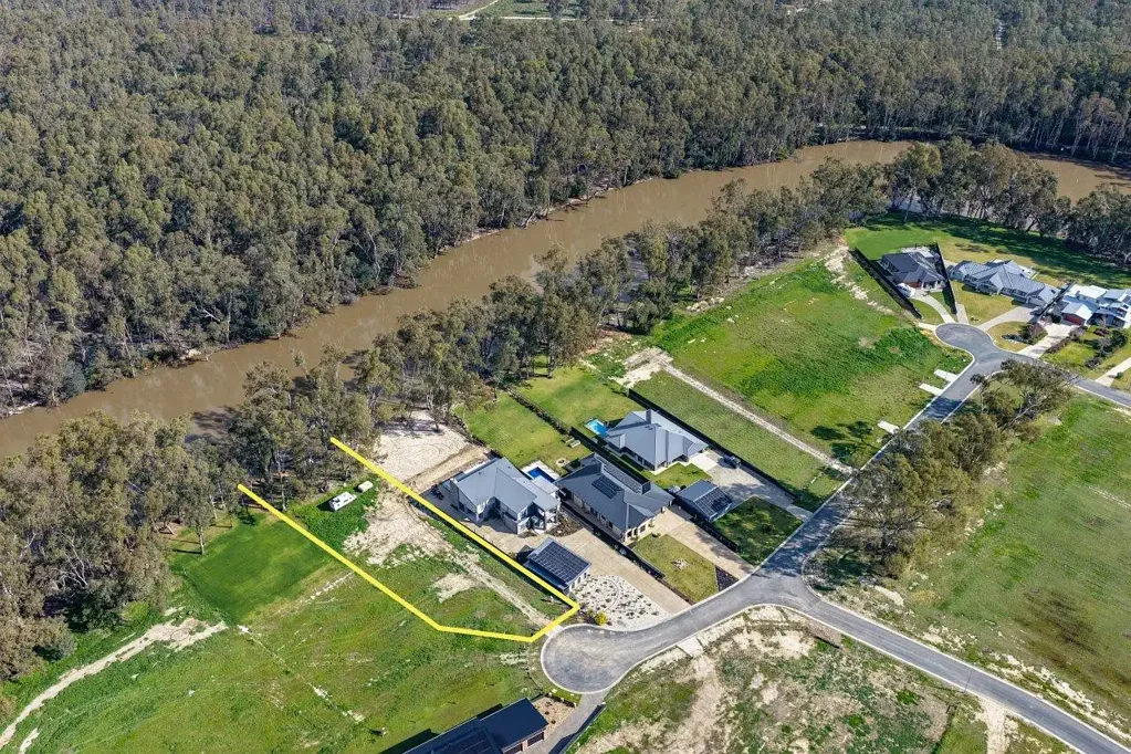 Barham ABSOLUTE MURRAY RIVER FRONTAGE - Residential Building block
