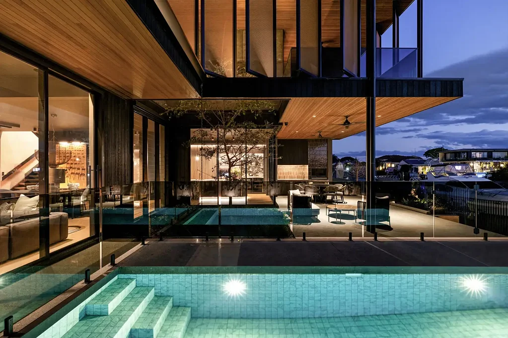 Surfers Paradise 5 Bedroom Architectural Masterpiece with Global Inspiration