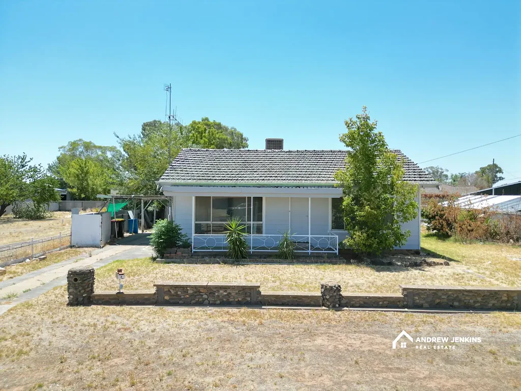 Finley 2房  Packed with Potential on a Generous Block